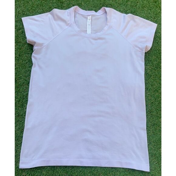 LULULEMON SWIFTLY TECH CREW lavender SHORT SLEEVE SEAMLESS T SHIRT TOP sz 12 - Picture 2 of 7